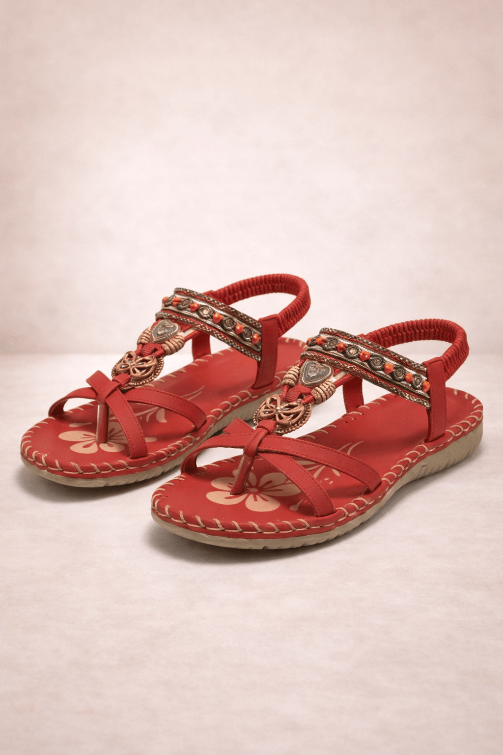 Sandalias de estilo ibicenco que combinan comodidad y elegancia - Luxoria
