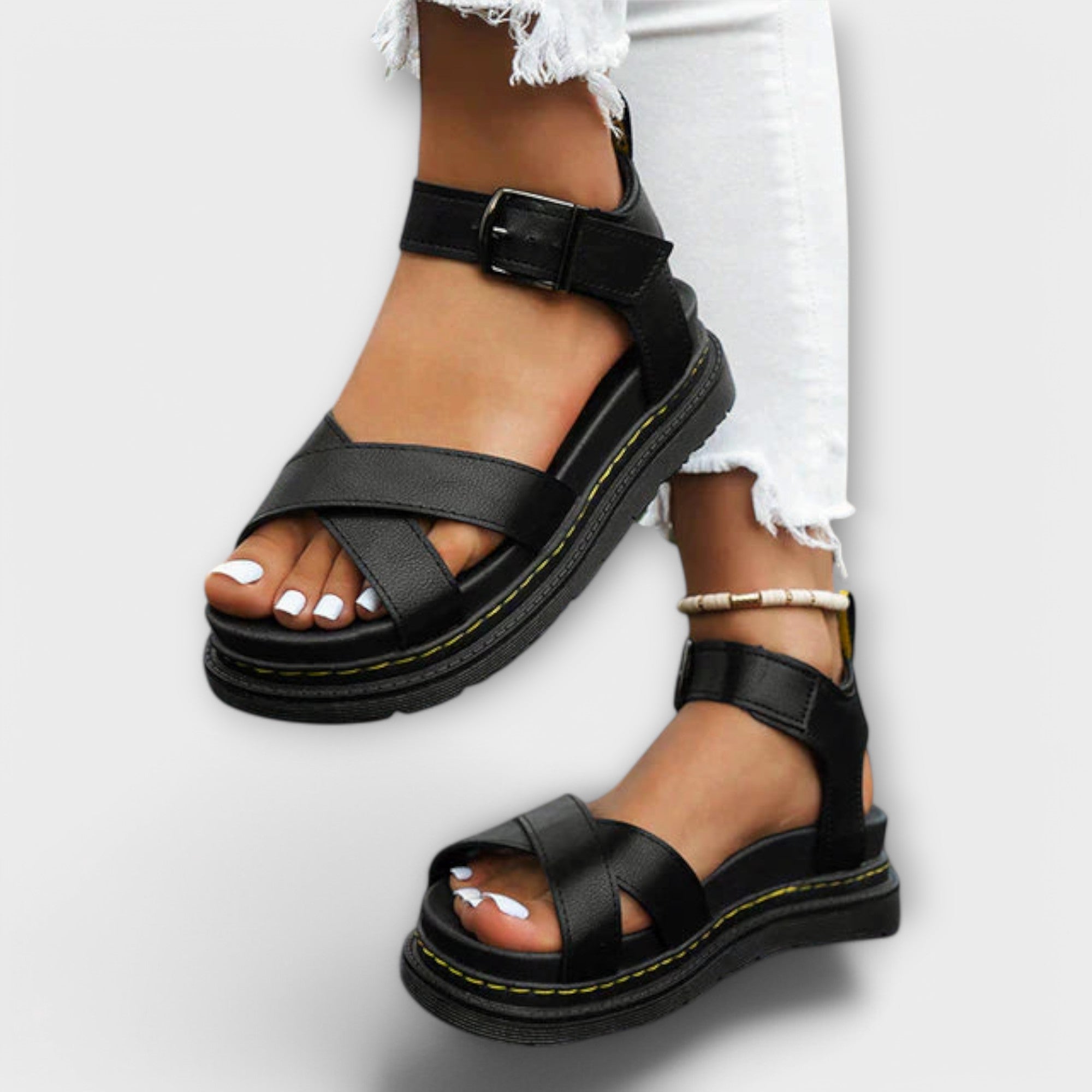 Renata™ | SANDALIAS URBANAS DE PLATAFORMA CON CORREAS AJUSTABLES Y ACABADO SUAVE - Luxoria